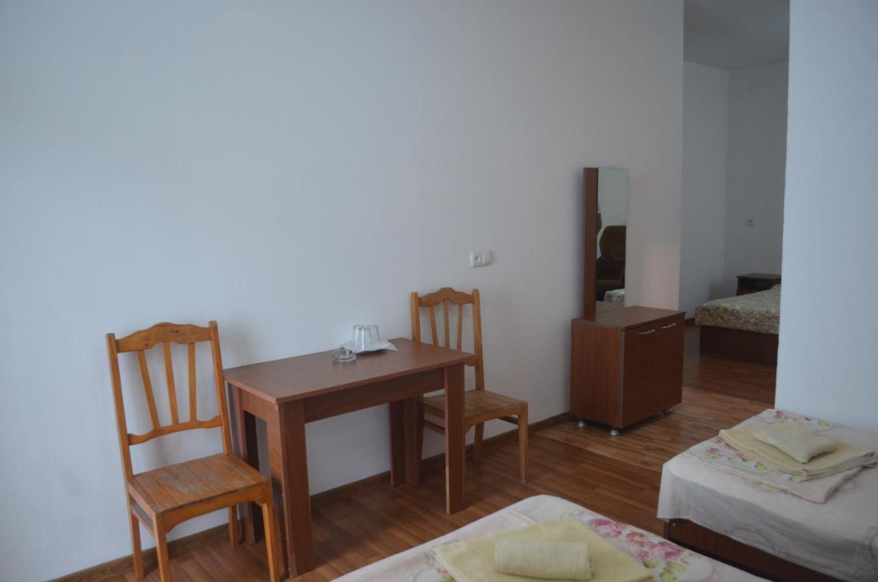 Akhmed Guest House Квариати Екстериор снимка