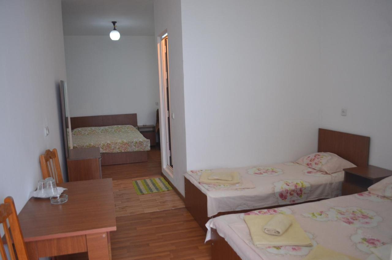 Akhmed Guest House Квариати Екстериор снимка