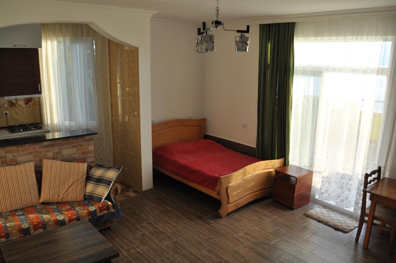 Akhmed Guest House Квариати Екстериор снимка