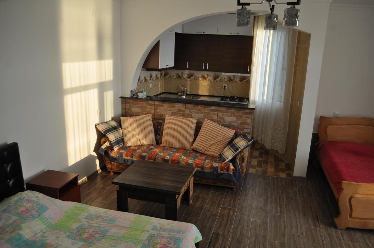 Akhmed Guest House Квариати Екстериор снимка